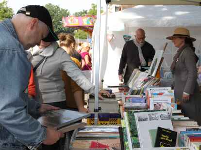 Beim B&uuml;rgerfest herrschte im Huder Ortskern buntes Treiben.
