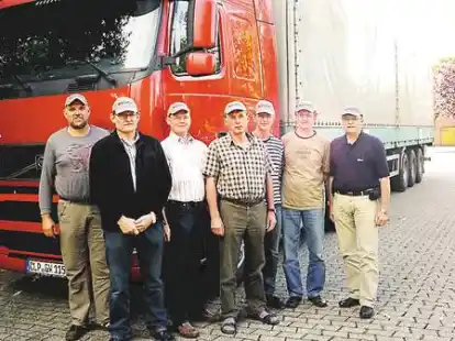 Gl&uuml;cklich zur&uuml;ck (von links): Heiner Meinerling, Reinhold Willenborg, Edmund Oltmann, Martin Willenborg, Karl-Heinz Oltmann, J&uuml;rgen Dirks und Frank Linke