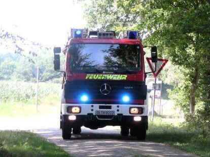 Die Feuerwehr r&uuml;ckte schnell an und brachte den Brand unter Kontrolle. Mehr Bilder dazu finden Sie auf .