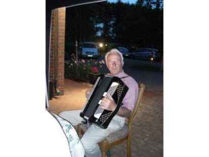 ...und auch f&uuml;r das musikalische Rahmenprogramm war gesorgt.