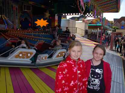 Hochbetrieb herrschte am Sonntag, 23. September 2012, beim Herbstmarkt mit verkaufsoffenem Sonntag in Wildeshausen. Bei Schuhen und Brillen lie&szlig; sich so manches Schn&auml;ppchen machen. Jugendliche zog es auf den Rummel