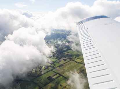 Na, wie hie&szlig; noch gleich dieses Lied von Reinhard Mey? In dem er von der gro&szlig;en sorgenlosen Unabh&auml;ngigkeit singt, die  im Himmel herrschen soll?