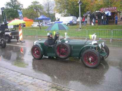 Und gegen den wei&szlig; sich auch ein Rennfahrer zu sch&uuml;tzen &ndash; zumal solche, die kein Dach &uuml;ber dem Kopf haben. Mehr Bilder aus Bad Hindelang bei Sonthofen zeigt Ralf Onken in seinem Album auf mein-varel.de.