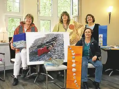 Die &bdquo;Helgoland-Malerinnen&ldquo;: Renate Kablitz, Birgit Vagt, Kerstin Ihlenfeldt-Wulfes und Petra W&ouml;ltjen.