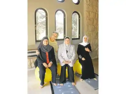 Marion Cordes-Major bei der ehrenamtlichen Arbeit mit pal&auml;stinensischen Brustkrebspatientinnen in Jerusalem