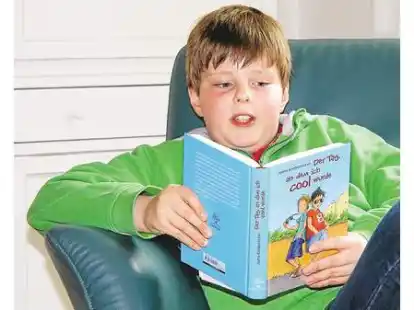 Aus dem Buch &bdquo;Der Tag, an dem ich cool wurde&ldquo;, hat Johannes Lahring in Vechta vorlesen. Au&szlig;erdem musste er einen fremden Text vorstellen.