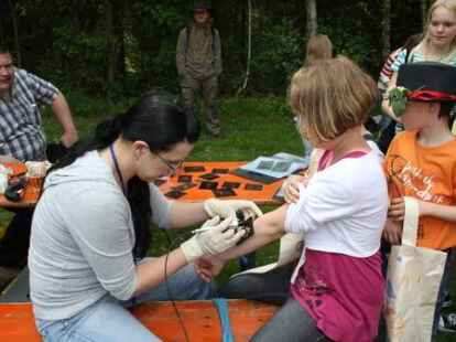365 Kinder nahmen an dem Spieleprogramm teil. Im Anschluss gab es die Kinderk&ouml;nigs-Kr&ouml;nung.