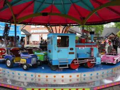 365 Kinder nahmen an dem Spieleprogramm teil. Im Anschluss gab es die Kinderk&ouml;nigs-Kr&ouml;nung.