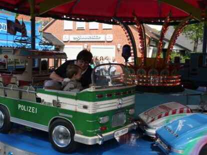 365 Kinder nahmen an dem Spieleprogramm teil. Im Anschluss gab es die Kinderk&ouml;nigs-Kr&ouml;nung.