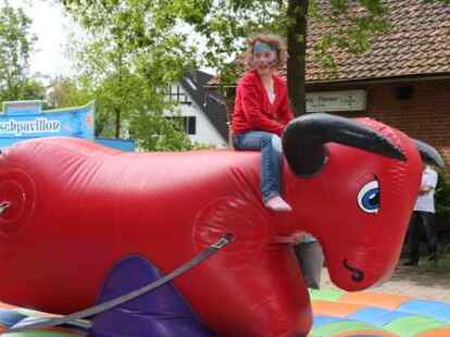 365 Kinder nahmen an dem Spieleprogramm teil. Im Anschluss gab es die Kinderk&ouml;nigs-Kr&ouml;nung.