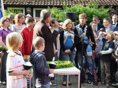 365 Kinder nahmen an dem Spieleprogramm teil. Im Anschluss gab es die Kinderk&ouml;nigs-Kr&ouml;nung.