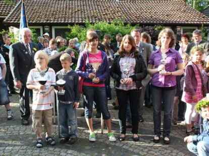 365 Kinder nahmen an dem Spieleprogramm teil. Im Anschluss gab es die Kinderk&ouml;nigs-Kr&ouml;nung.