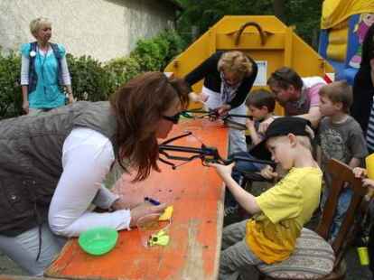 365 Kinder nahmen an dem Spieleprogramm teil. Im Anschluss gab es die Kinderk&ouml;nigs-Kr&ouml;nung.