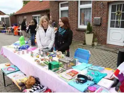 Die Woche er&ouml;ffnet Rainer Stolle mit seinem Fotobericht vom Dorffest in Jeddeloh II. Dazu geh&ouml;rten ein Flohmarkt, ein F-Jugend-Fu&szlig;ballturnier, diverse Spiele und Kulinarisches.