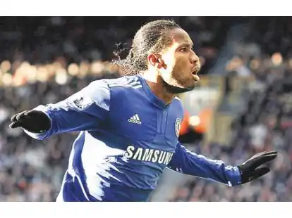 Doppel-Torsch&uuml;tze: Chelseas Star-St&uuml;rmer Didier Drogba erzielte beim 2:0 in Wolverhampton beide Treffer.