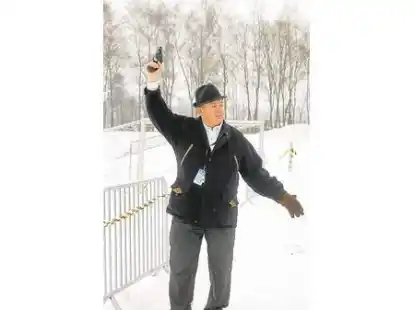 Heinz Engelke schickt seit vier Jahrzehnten Leichtathleten auf die Reise.