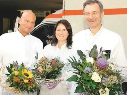 Chefarzt Dr. J&ouml;rg Retzlaff (rechts), Dr. Anne Ruckt&auml;schel und Dr. Jan Ziegelitz leiten die neu gebildete Abteilung f&uuml;r Orthop&auml;die und Unfallchirurgie.