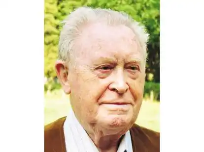 90 Jahre alt: Chorleiter Hermann L&uuml;ers.