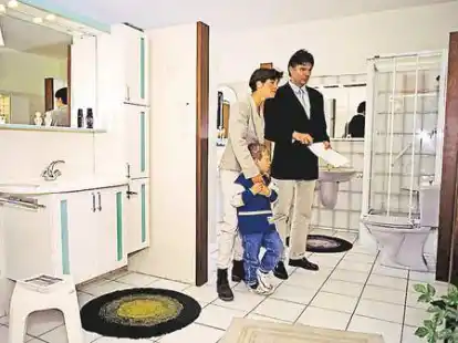 Auf die Bemusterung sollten sich Bauherren gut vorbereiten: Ohne Plan k&ouml;nnen die finanziellen Grenzen schnell &uuml;berschritten werden.