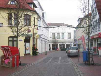 Die gleiche Stra&szlig;e heute, aus &auml;hnlicher Perspektive.