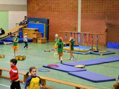 Ein tolles &bdquo;Drumherum&ldquo; wurde auch vielen Kindern in der Robert-Schumann-Halle in Oldenburg geboten ...