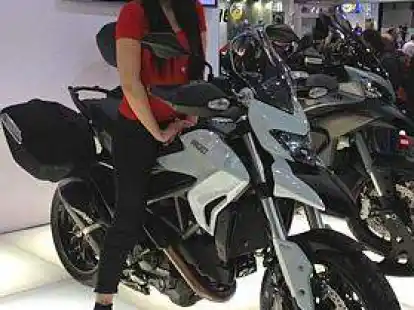 F&uuml;r die italienischen Momente: Die Ducati Diavel Strada lockt mit 162 PS und ebenso eindrucksvollem Drehmoment von 127,5 Nm aus 1198 Kubikzentimetern Hubraum .