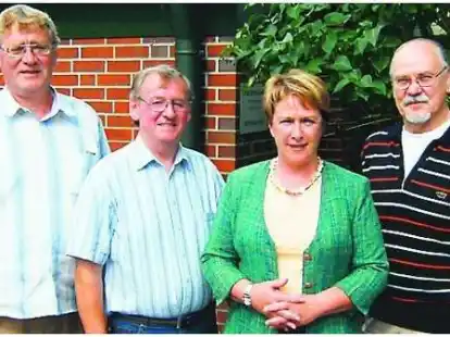 <p>Freuten sich &uuml;ber den Besuch von Karin Evers-Meyer (von links): Herbert Zeidler, Manfred Mondorf und Gustaf Eilers.</p>
