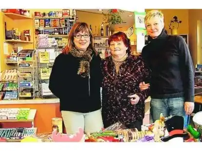 Volles Engagement (v.l.): Birgit Th&ouml;rmann, Waltraud Wattjes und Susanne Th&ouml;rmann im Minimarkt.