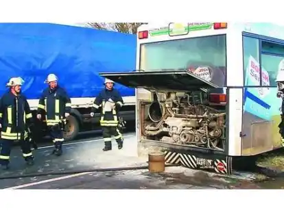 Die Feuerwehr Ganderkesee konnte den Brand schnell l&ouml;schen. Die Polizei sorgte daf&uuml;r, dass der Verkehr die Gefahrenstelle auf der Wildeshauser Landstra&szlig;e z&uuml;gig passieren konnte.