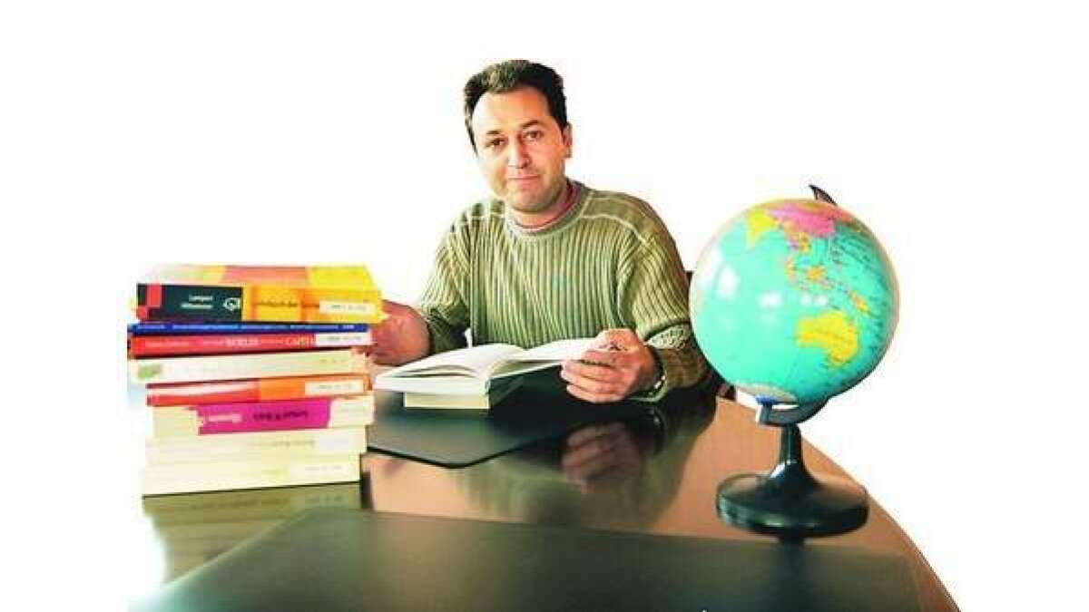 Schulproblemen geht es an den Kragen Serie Ömer Cengiz gründet ...