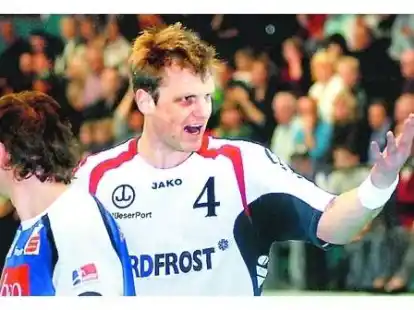 Bundesliga-R&uuml;ckkehrer: Auch Klaus-Dieter Petersen (Nr. 4) konnte die WHV-Niederlage nicht verhindern.