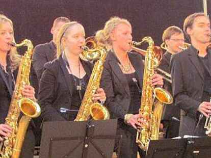 Immer wieder beeindruckend: Die Bl&auml;ser der Big Band B&ouml;sel bieten eine gute Show.