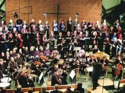 Kantorei und Barockorchester boten nicht nur musikalisch, sondern auch optisch ein eindrucksvolles Bild.