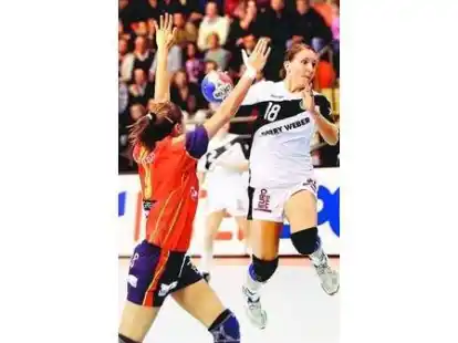 Maren Baumbach (rechts) setzte sich im R&uuml;ckraum gegen die Spanierin Marta Mange Gonzales durch.