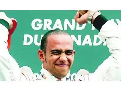 Lewis Hamilton bejubelte seinen ersten Platz in Montreal, der die F&uuml;hrung in der Gesamtwertung bedeutete.