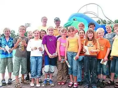 Aus der Hermann-Allmers-Grundschule waren  Vertreter der Jahrg&auml;nge zwei bis vier zur &Uuml;berreichung der Freikarten ins Delfina gekommen.