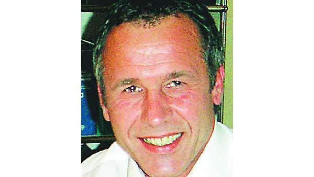 Ein Fußballer baut sein Spielfeld um