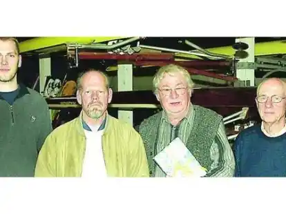 Andreas Freese, Peter Teske und Hans-Dirk Oetken wurden von Heinrich Klein (von links) aus dem Vorstand des WSW verabschiedet.