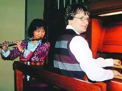 Cing-yi Ho und Manuel Uhing gaben ein Benefizkonzert in der St.-Marien-Kirche.