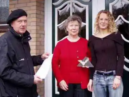 Freunde der Flederm&auml;use: Nabu-Kreisgruppenvorsitzender Wilhelm Kaufmann sowie Gisela und Gabriele Hombach.