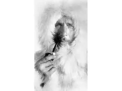 <p>Mit Pelzanorak und Tabakspfeife:</p>