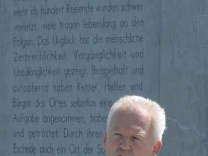 Bahnchef R&uuml;diger Grube wendet sich an die Angeh&ouml;rigen: &bdquo;Wir wollen uns f&uuml;r das entstandene menschliche Leid entschuldigen&ldquo;.