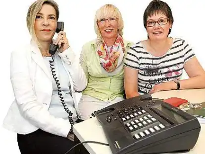 <p>        Informierten NWZ  -Leser: (v.l.) Anw&auml;ltin Corinna Riedel-Seebacher, Jugendpflegeplanerin Gerti Essing und Kita-Leiterin Edith Ohlenbusch.     </p>