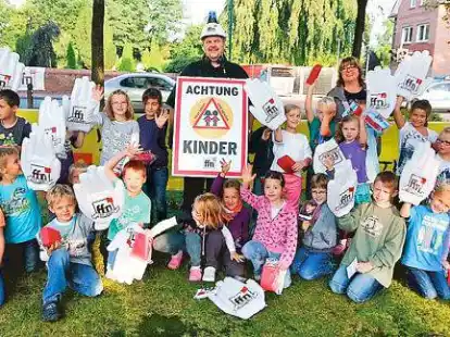 &bdquo;Morgenm&auml;n&ldquo; Franky im Kreise seiner Edewechter &bdquo;Gastgeber&ldquo;