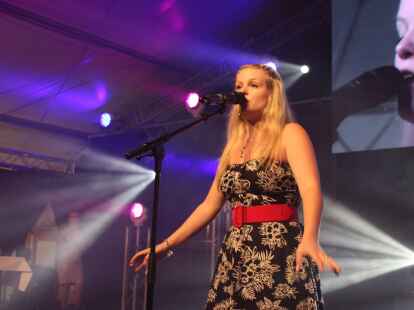 Julia Bockhorst sang &bdquo;Rolling in the deep&ldquo; von Adele.