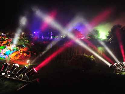 Mystische Nächte im Park der Gärten