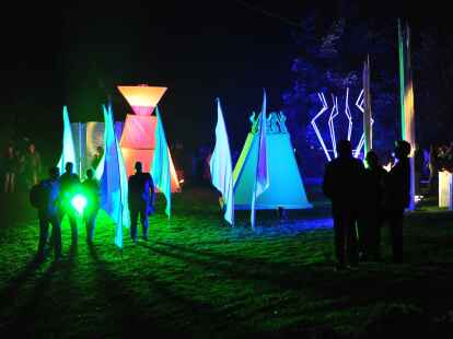 Mystische Nächte im Park der Gärten
