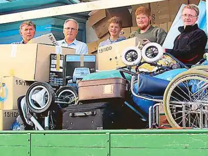 Die letzten  Vorbereitungen f&uuml;r den 15. B&ouml;seler Hilfstransport der Kolpingfamilie B&ouml;sel sind beendet.