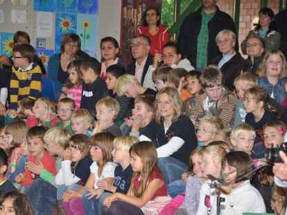 Ehrungen, ein Musical und mehrere Liedbeitr&auml;ge waren die H&ouml;hepunkte beim Herbstsingen der Grundschule D&uuml;rerstra&szlig;e.