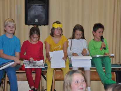 Ehrungen, ein Musical und mehrere Liedbeitr&auml;ge waren die H&ouml;hepunkte beim Herbstsingen der Grundschule D&uuml;rerstra&szlig;e.